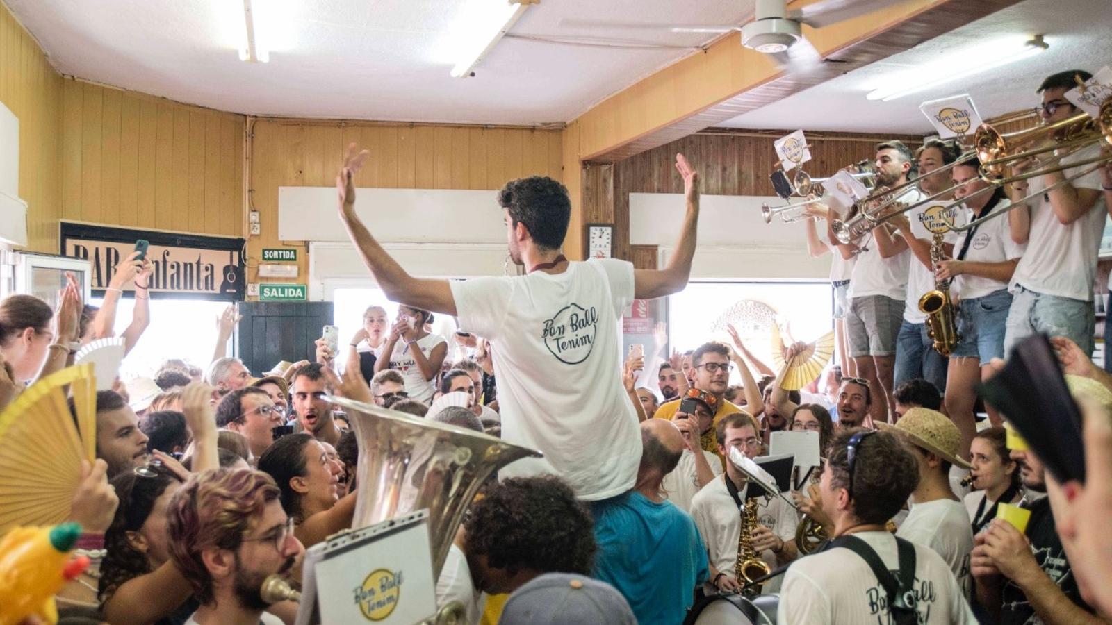 Bar Infanta - Bon ball tenim