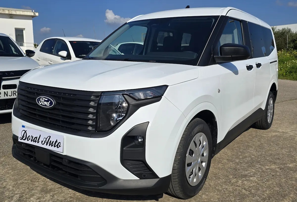 Doral Auto coche blanco 2