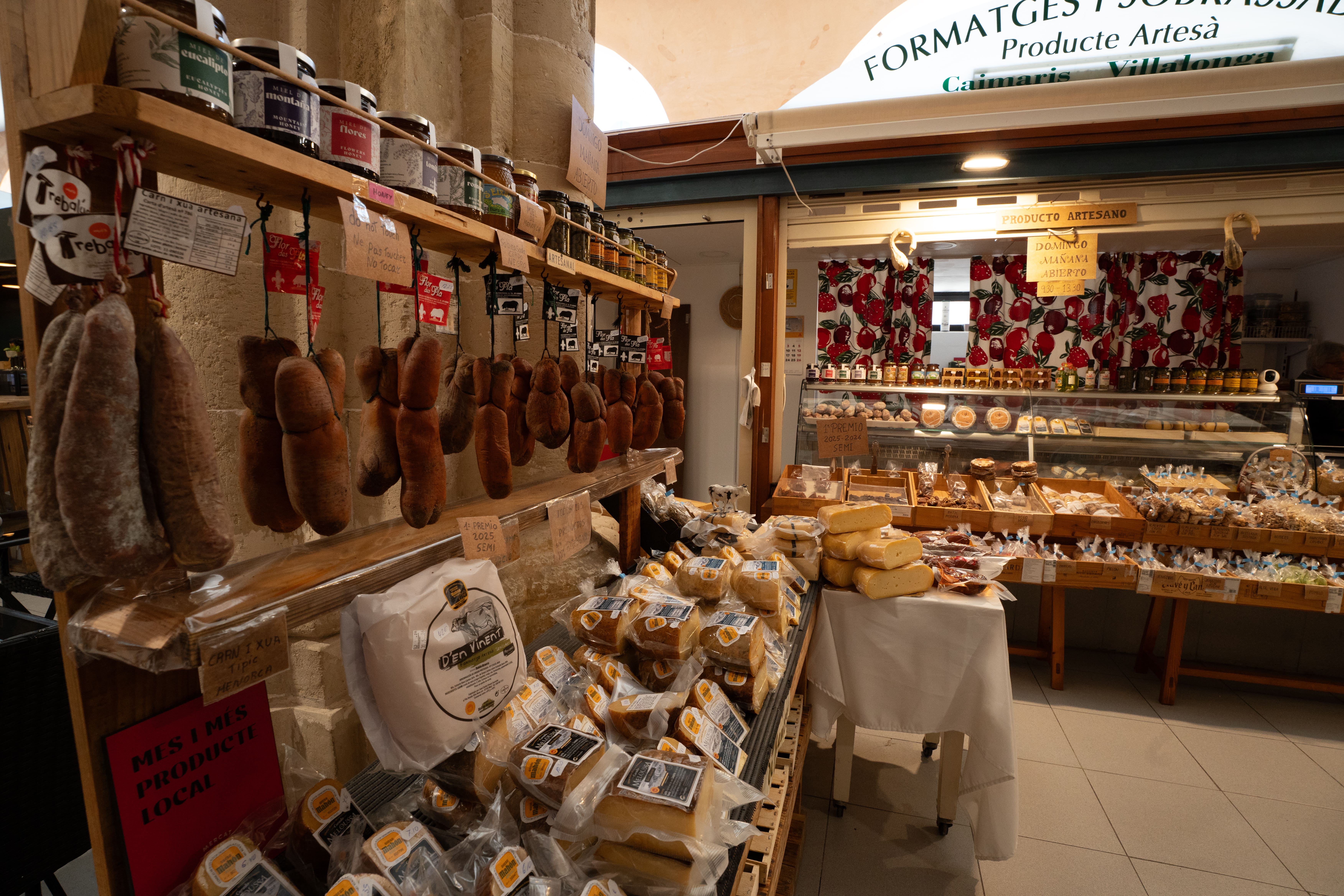 es-mercat-des-claustre-awaita-guia-turistica-menorca-1