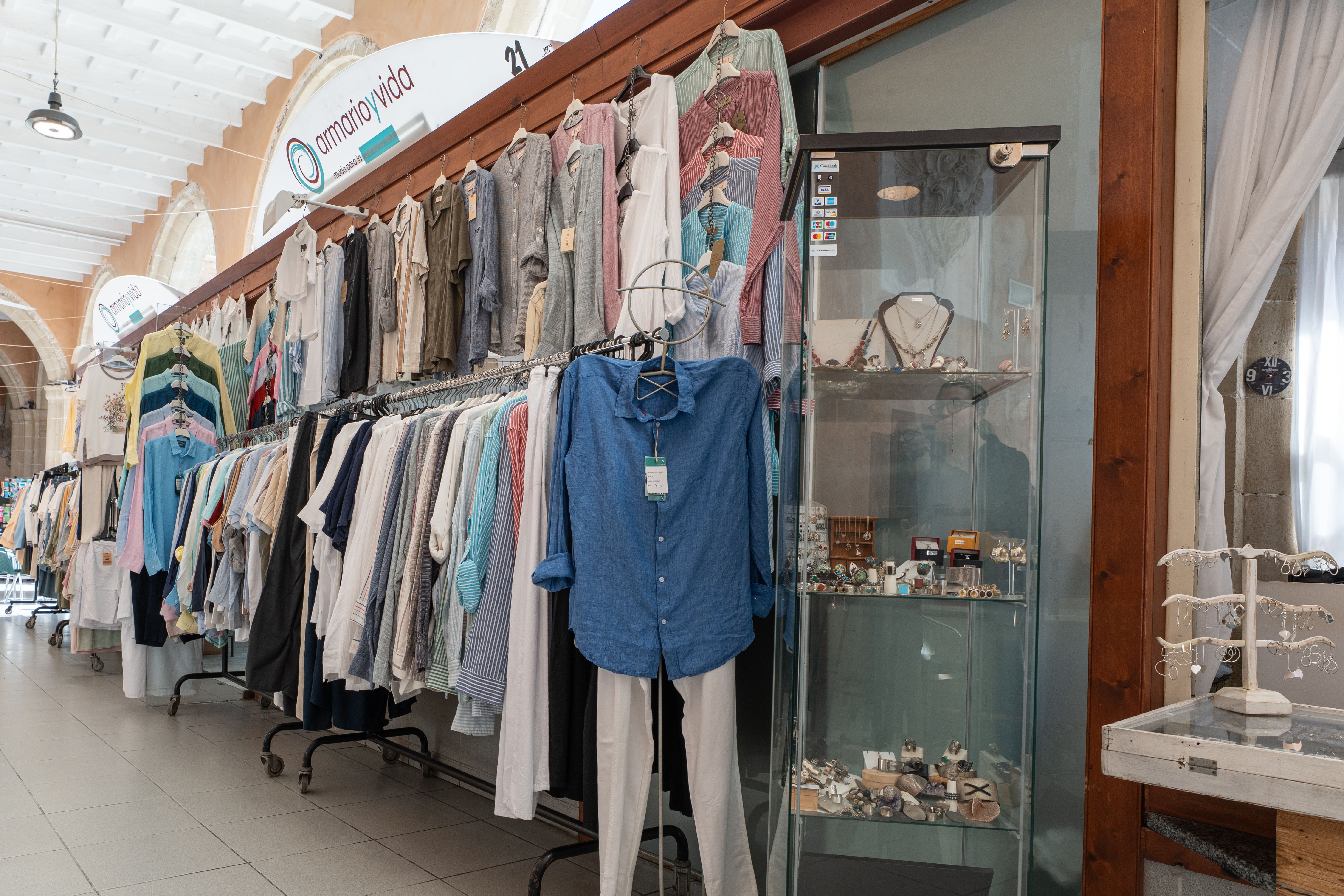 es-mercat-des-claustre-awaita-guia-turistica-menorca-18