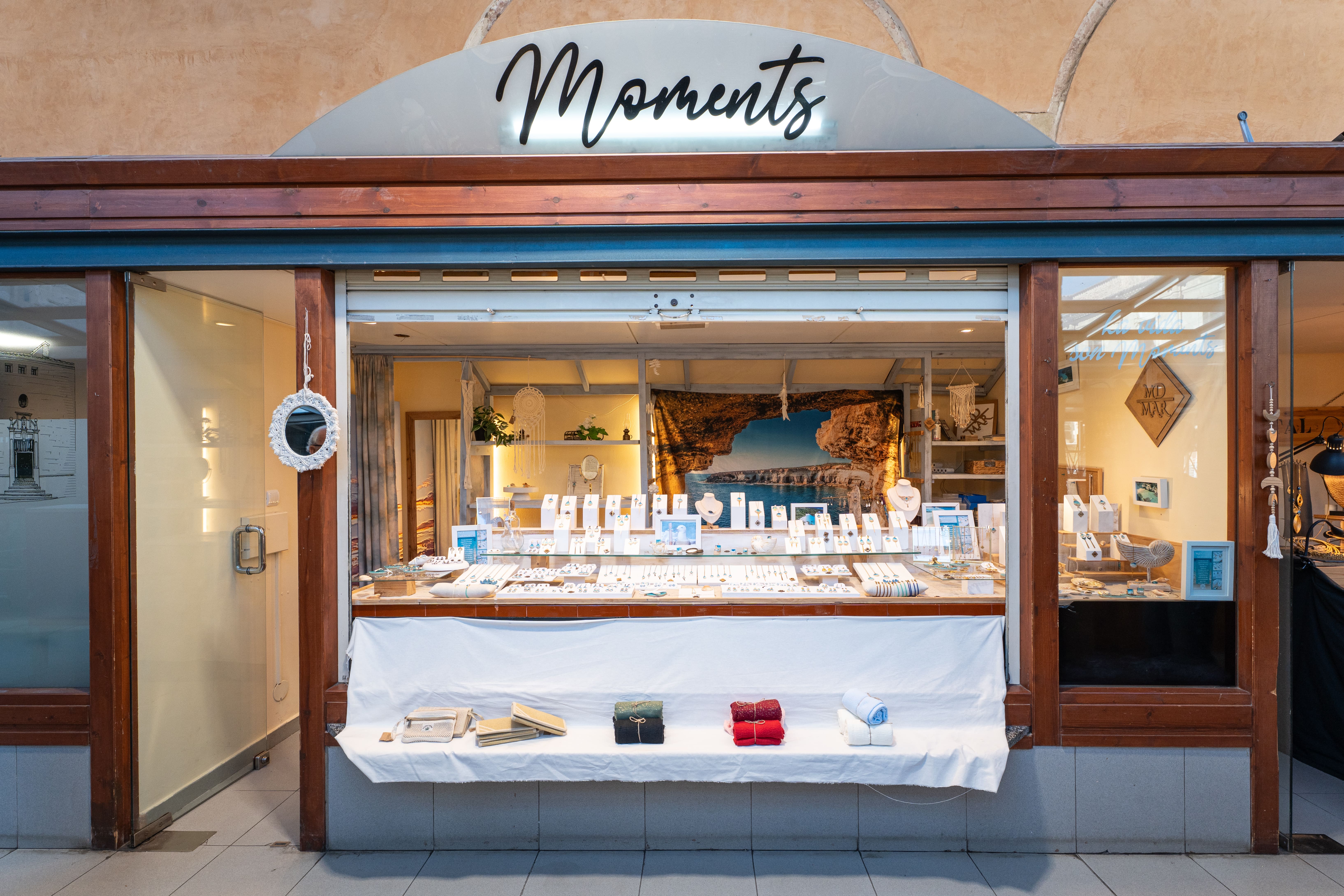 es-mercat-des-claustre-awaita-guia-turistica-menorca-28