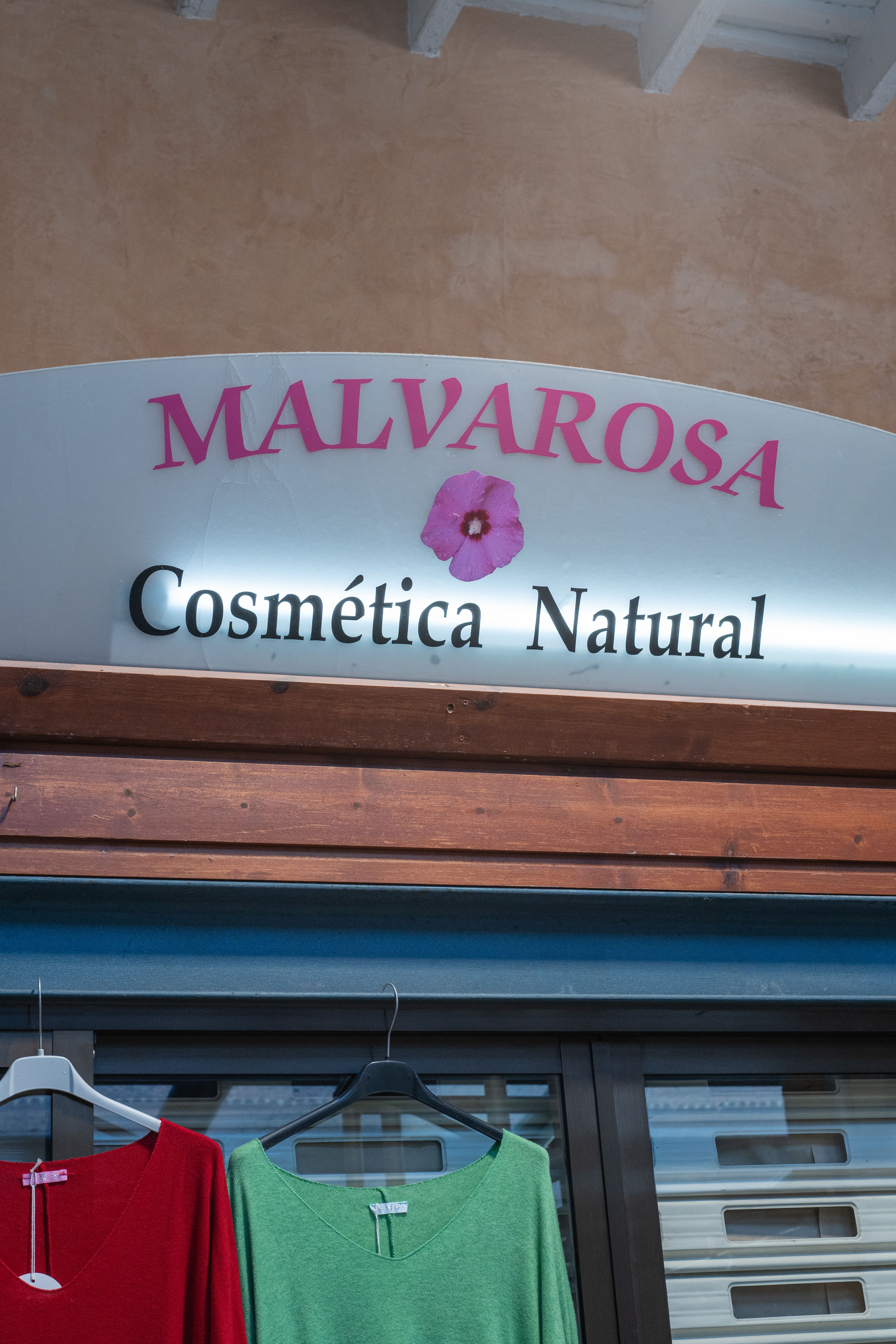 es-mercat-des-claustre-awaita-guia-turistica-menorca-32